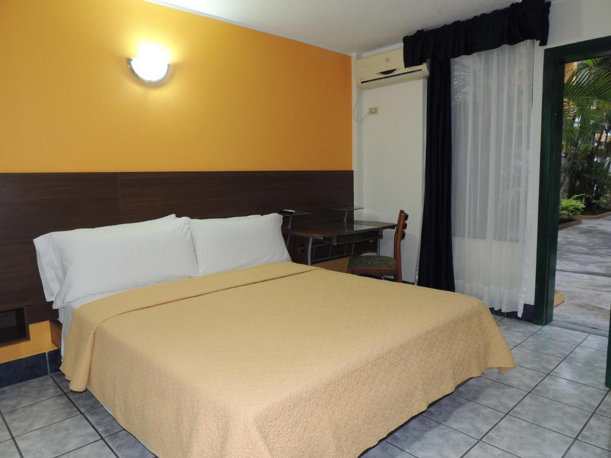 Hotel Club Del Sol 아타카메스 외부 사진