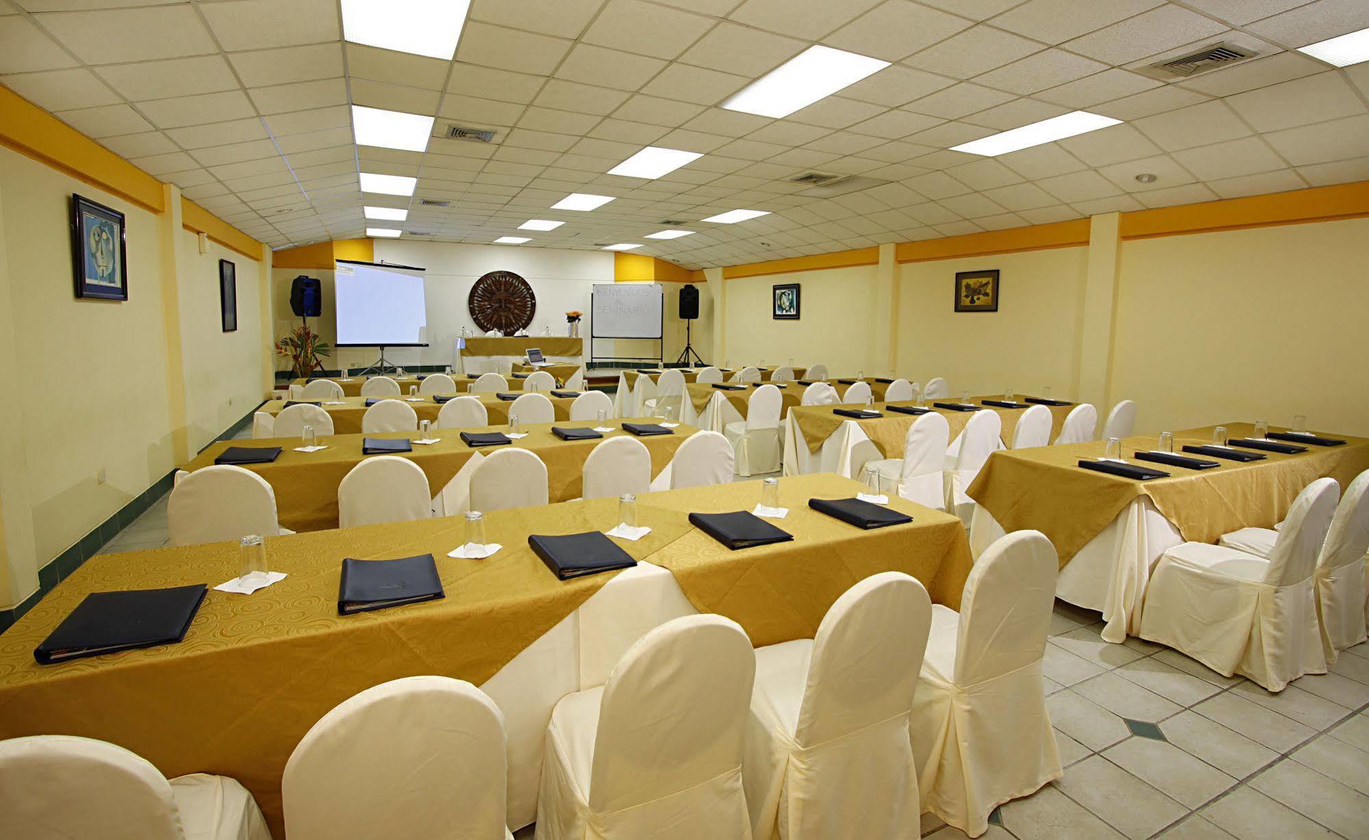 Hotel Club Del Sol 아타카메스 외부 사진
